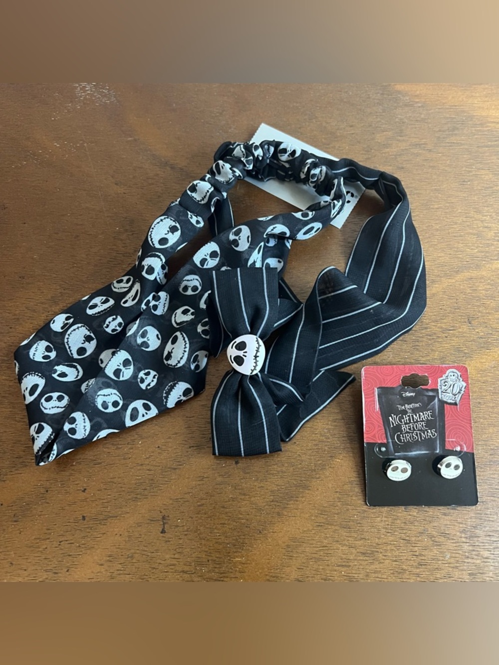 NWT Disney Tim Burton Nightmare Before Christmas Black White Earrings Headband